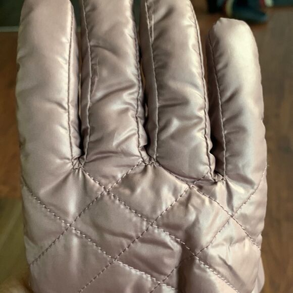 NWT Isotoner Tan Winter Gloves S/M - Picture 8 of 8